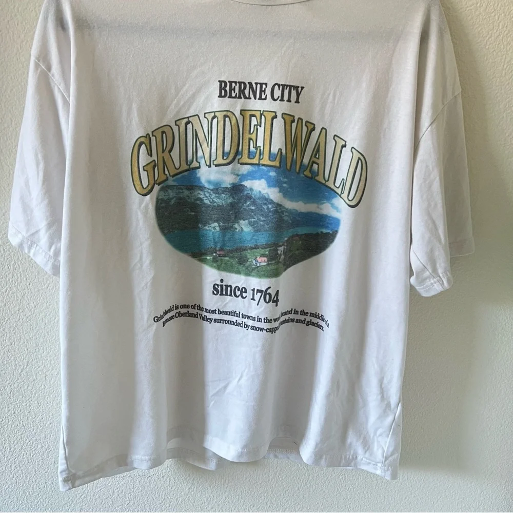 Dazy Cute Graphic Oversized Top - Picture 2 of 8